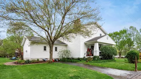 71 Clouse Ln, Granville, OH 43023