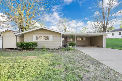 1370 Lynn Dr, Lancaster, OH 43130
