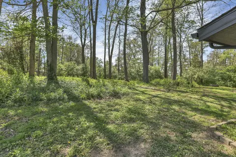 Exterior - 1297 Bristol Ct, Circleville, OH 43113 photo 6 of 7