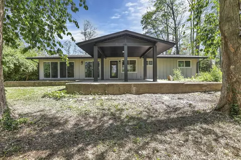 Exterior - 1297 Bristol Ct, Circleville, OH 43113 photo 5 of 7