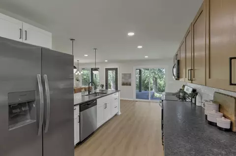 Kitchen - 1297 Bristol Ct, Circleville, OH 43113 photo 1 of 4