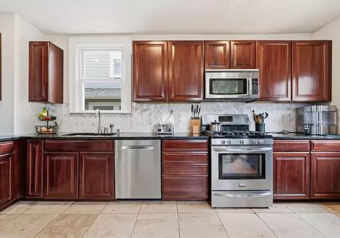 Kitchen - 34 E Longview Ave, Columbus, OH 43202 photo 6 of 6
