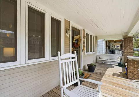 Exterior - 34 E Longview Ave, Columbus, OH 43202 photo 5 of 9