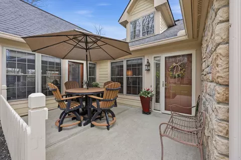 1589 Stone Glen Dr, Lancaster, OH 43130