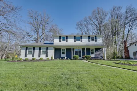 1570 Oakview Dr, Columbus, OH 43235