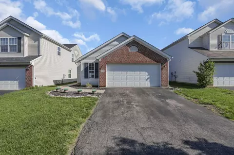 6880 Riding Trail Dr, Canal Winchester, OH 43110