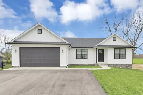 315 Oak St, Centerburg, OH 43011