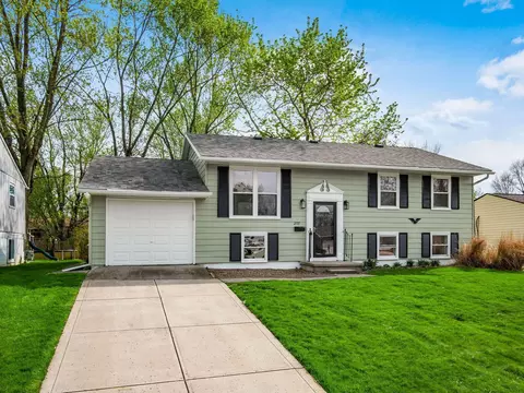 207 Richards Dr, Delaware, OH 43015