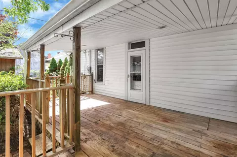 Exterior - 226 Watt St, Circleville, OH 43113 photo 8 of 10