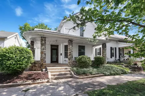Exterior - 226 Watt St, Circleville, OH 43113 photo 3 of 10