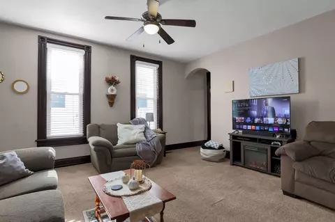 Living - 226 Watt St, Circleville, OH 43113 photo 5 of 6
