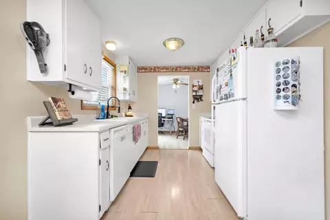 Kitchen - 4385 Helena Ct, Springfield, OH 45503 photo 2 of 3