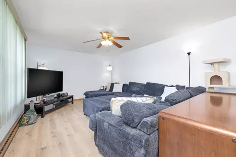 Living - 4385 Helena Ct, Springfield, OH 45503 photo 1 of 1