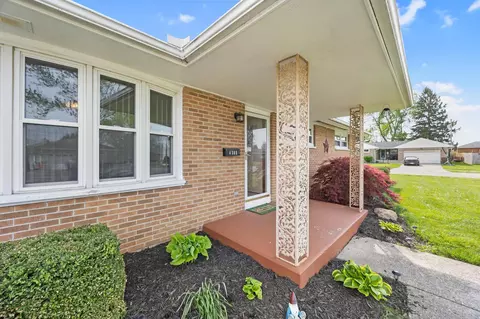 Exterior - 4385 Helena Ct, Springfield, OH 45503 photo 3 of 10