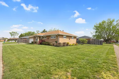 Exterior - 4385 Helena Ct, Springfield, OH 45503 photo 4 of 10