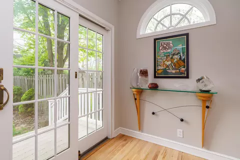 Entry Way - 357 Fallis Rd, Columbus, OH 43214 photo 2 of 2