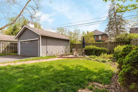 Exterior - 357 Fallis Rd, Columbus, OH 43214 photo 5 of 8