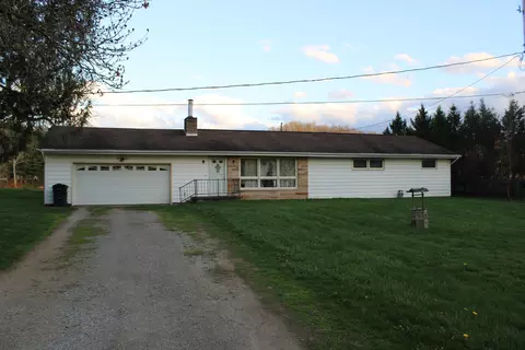 3270 Riverside Airport Rd, Zanesville, OH 43701