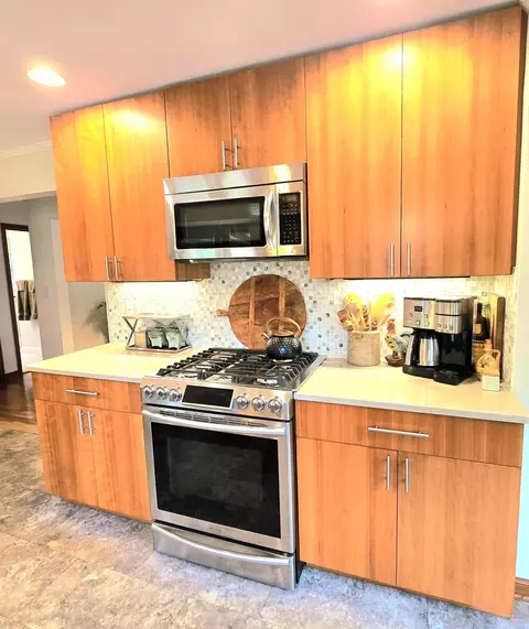 Kitchen - 3003 Courtright Rd, Columbus, OH 43232 photo 4 of 5