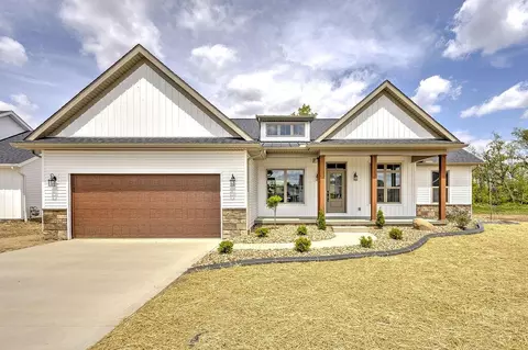 556 Cannondale Ave, Johnstown, OH 43031