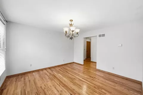 Living - 1339 Adare Rd, Marion, OH 43302 photo 3 of 11