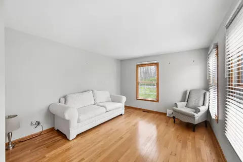 Living - 1339 Adare Rd, Marion, OH 43302 photo 1 of 11