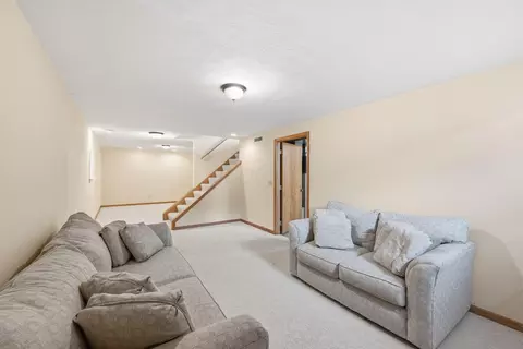 Living - 1339 Adare Rd, Marion, OH 43302 photo 10 of 11