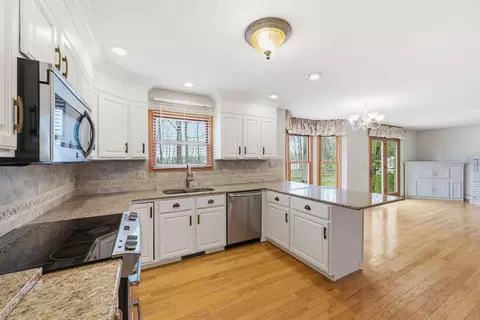 Kitchen - 1339 Adare Rd, Marion, OH 43302 photo 1 of 4