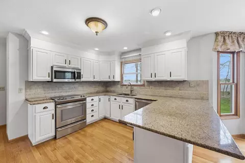Kitchen - 1339 Adare Rd, Marion, OH 43302 photo 2 of 4