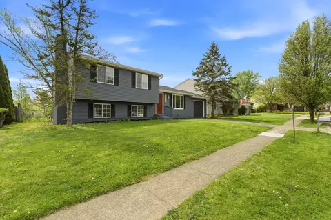 8669 Ripton Dr, Powell, OH 43065