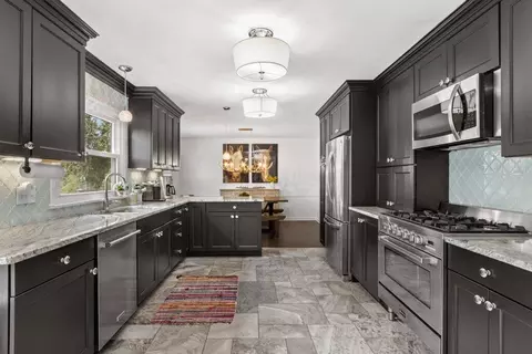 855 Clubview Blvd S, Columbus, OH 43235