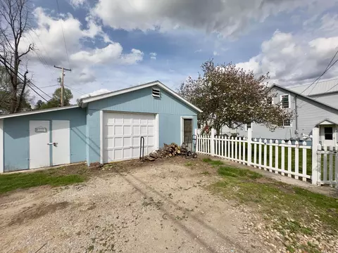 Exterior - 597 Warner Ave, Logan, OH 43138 photo 3 of 8