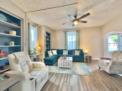 Living - 597 Warner Ave, Logan, OH 43138 photo 3 of 4
