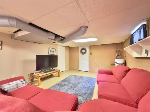 Living - 597 Warner Ave, Logan, OH 43138 photo 4 of 4