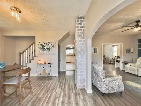 Entry Way - 597 Warner Ave, Logan, OH 43138 photo 1 of 6