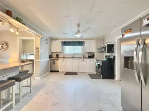 Kitchen - 597 Warner Ave, Logan, OH 43138 photo 3 of 3