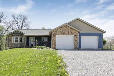 3737 Hopewell Indian Rd, Glenford, OH 43739