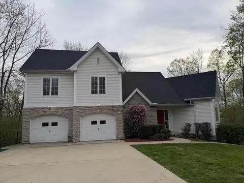 10965 Northpoint Dr, Athens, OH 45701