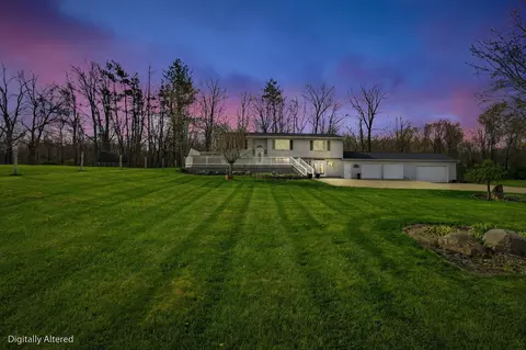12830 New Delaware Rd, Mount Vernon, OH 43050