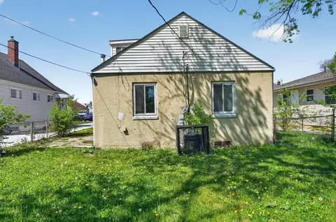 56 Florence Ave, Columbus, OH 43228