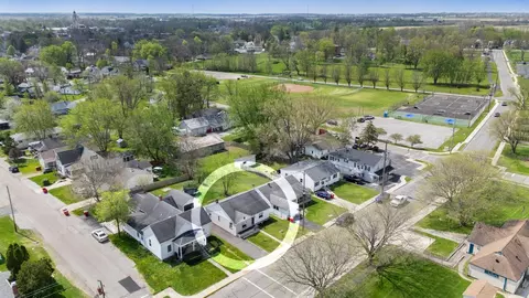 208 Park Ave, London, OH 43140