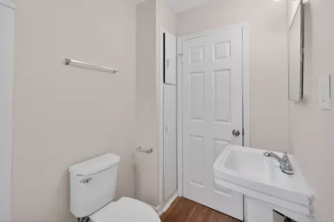 Bath - 1130 Studer Ave, Columbus, OH 43206 photo 2 of 2