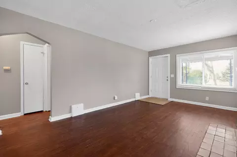 Living - 1130 Studer Ave, Columbus, OH 43206 photo 1 of 3