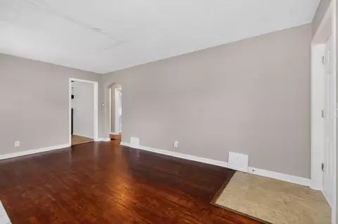 Living - 1130 Studer Ave, Columbus, OH 43206 photo 3 of 3