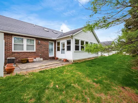 Exterior - 179 Hanover Ct, Delaware, OH 43015 photo 7 of 10