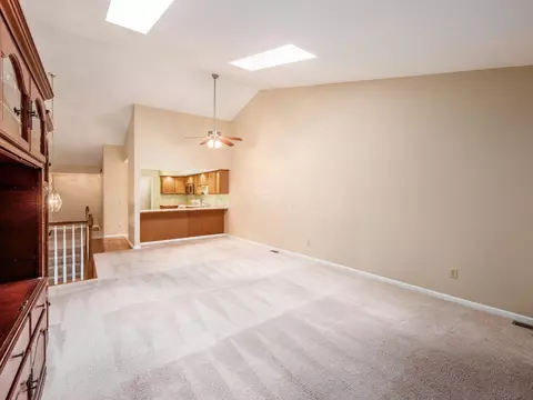 Living - 179 Hanover Ct, Delaware, OH 43015 photo 7 of 10