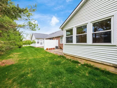 Exterior - 179 Hanover Ct, Delaware, OH 43015 photo 9 of 10