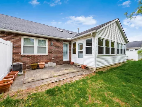 Exterior - 179 Hanover Ct, Delaware, OH 43015 photo 8 of 10