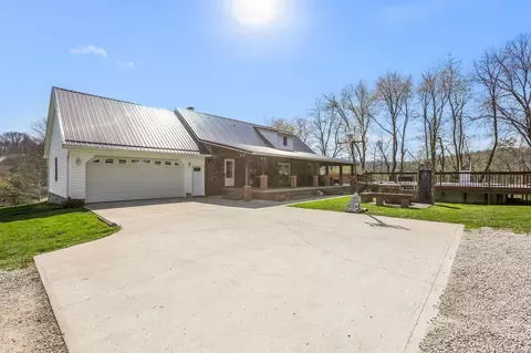 14019 State Route 595, Logan, OH 43138