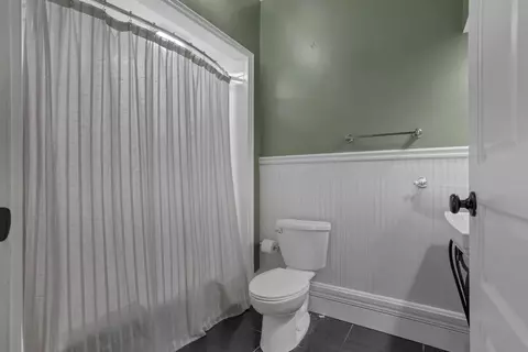 Bath - 537 E Wheeling St, Lancaster, OH 43130 photo 1 of 5